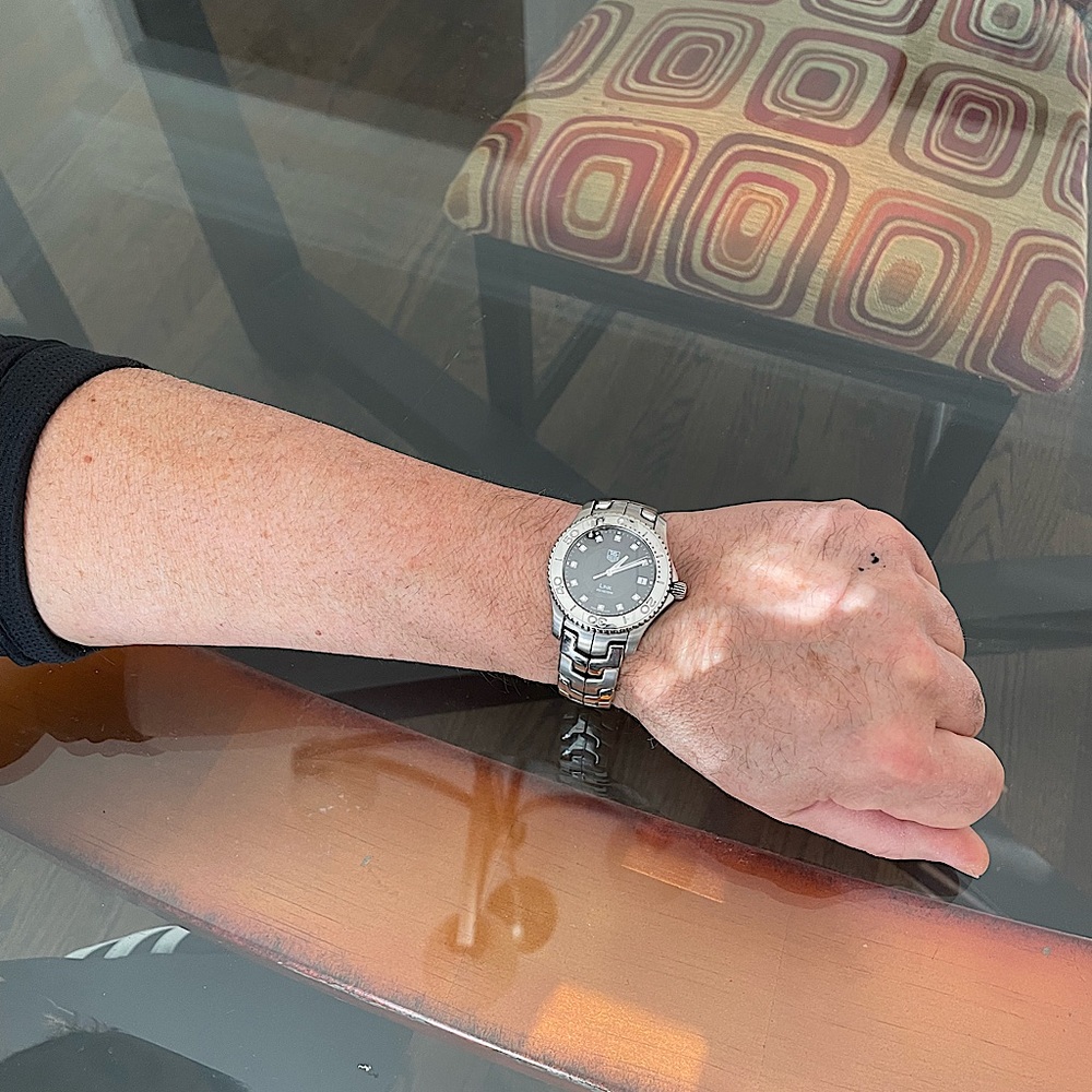 Beautiful Tag Heuer Link watch (used lightly). Amazing condition.